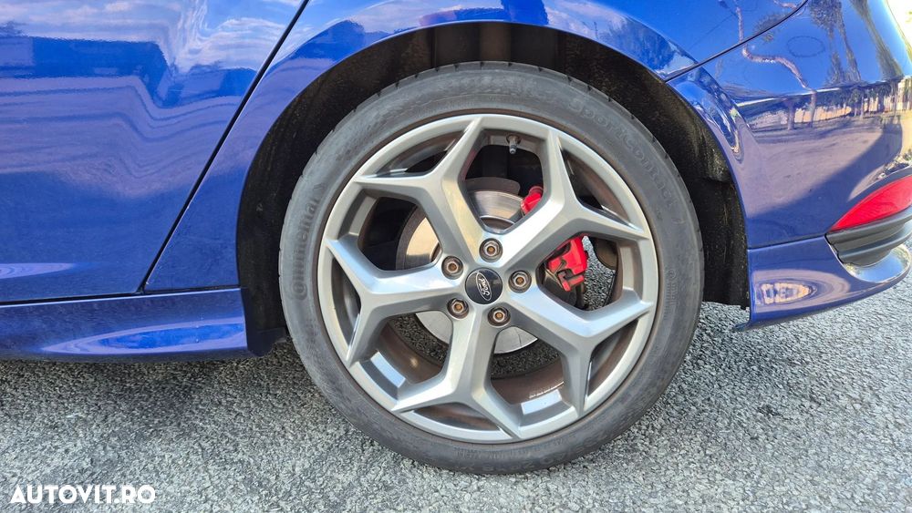 Ford Focus - 11