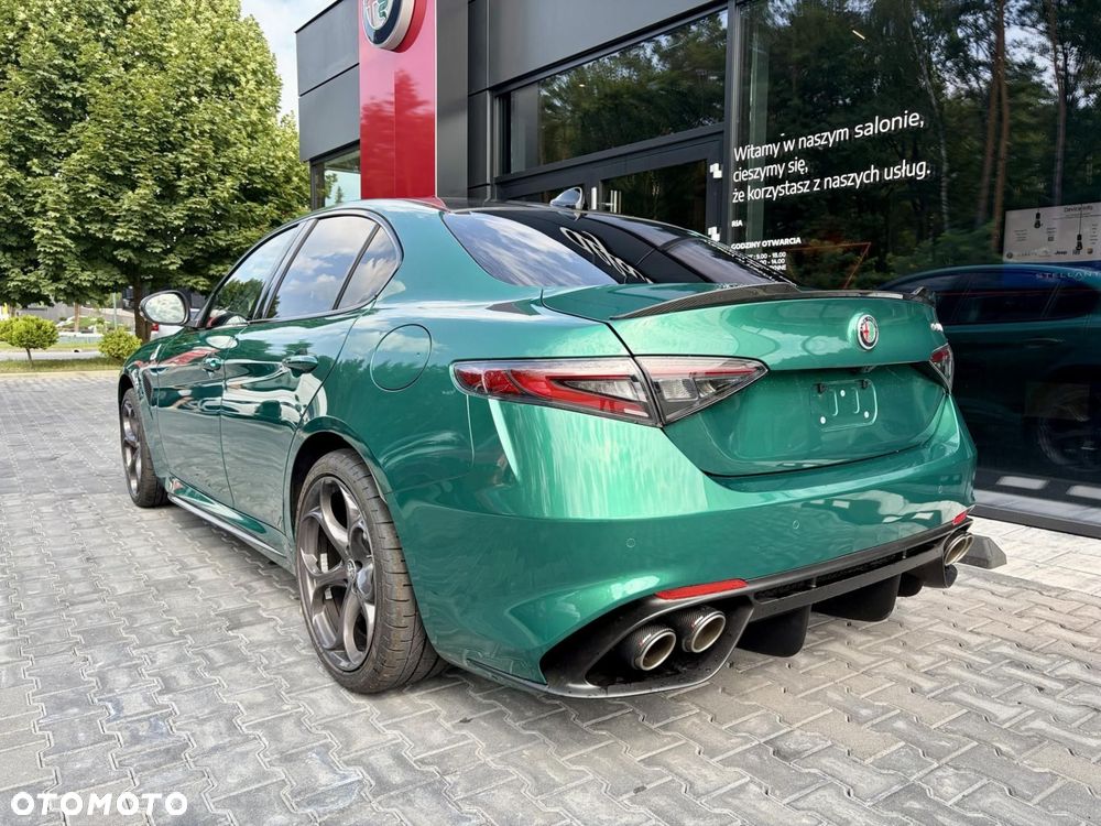 Alfa Romeo Giulia 2.9 Bi Turbo V6 Quadrifoglio - 3