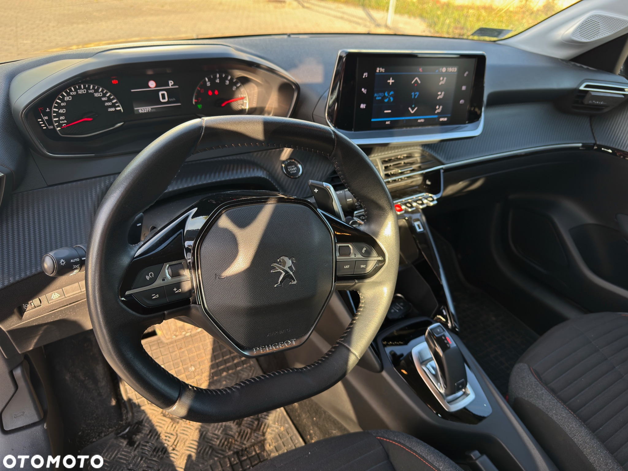 Peugeot 208 1.2 PureTech Active S&S EAT8 - 9
