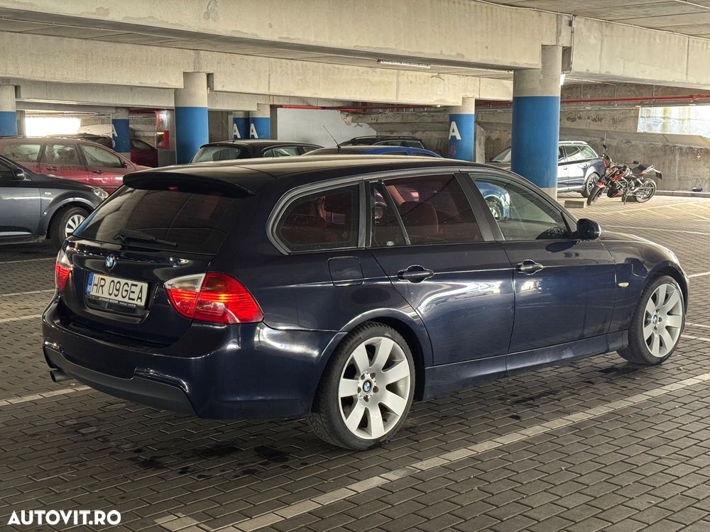 BMW Seria 3 320d Touring - 8