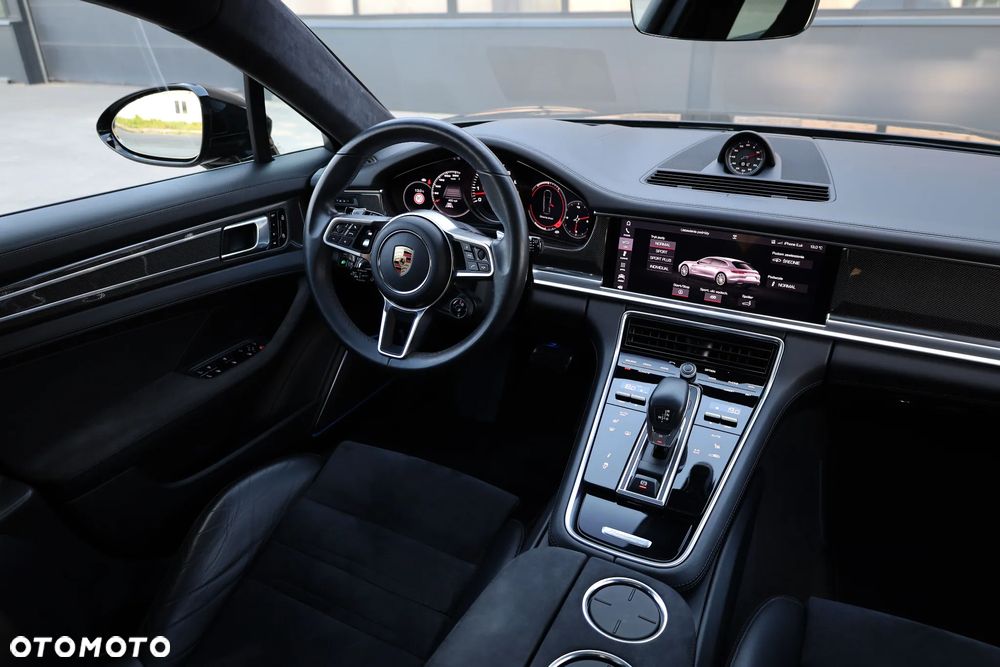 Porsche Panamera GTS - 28