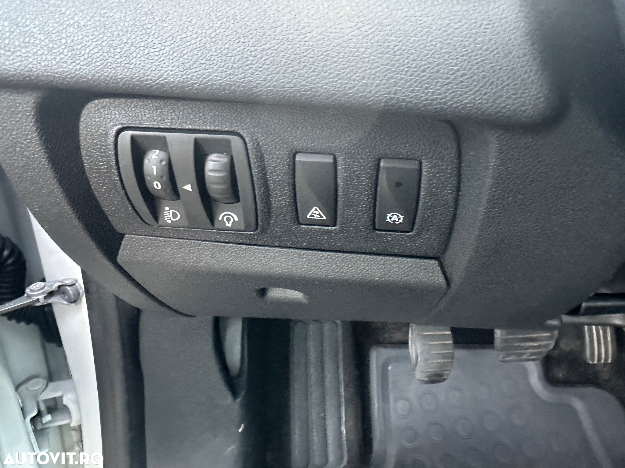 Renault Megane Coupe Energy dCi 110 FAP Start & Stop Expression - 7