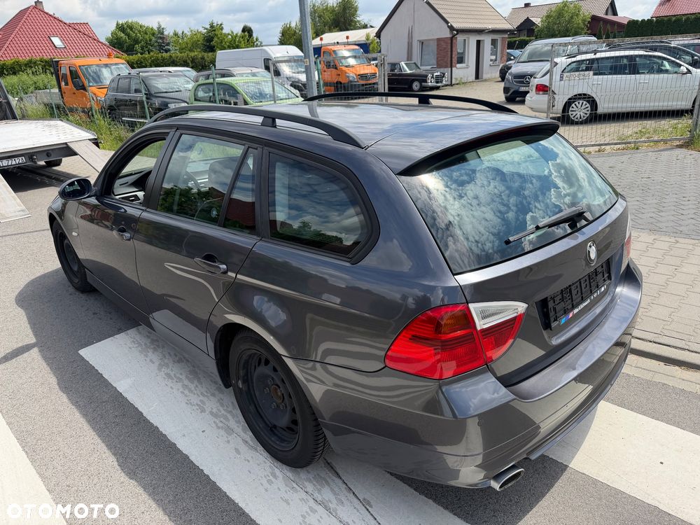 BMW Seria 3 318i Edition Sport - 4