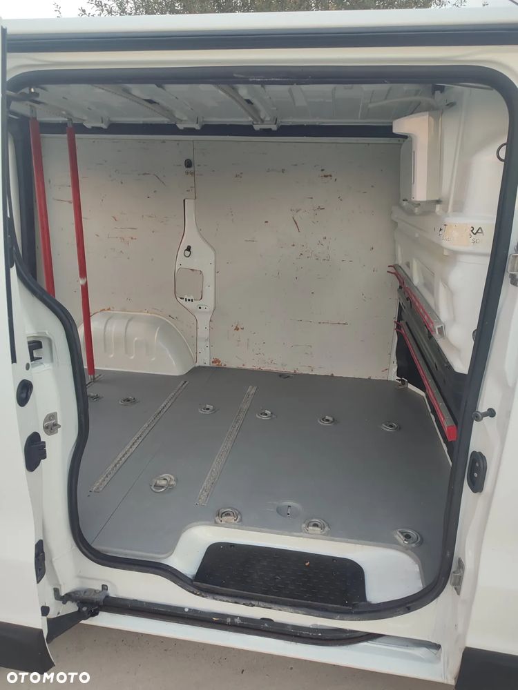 Opel VIVARO B - 21
