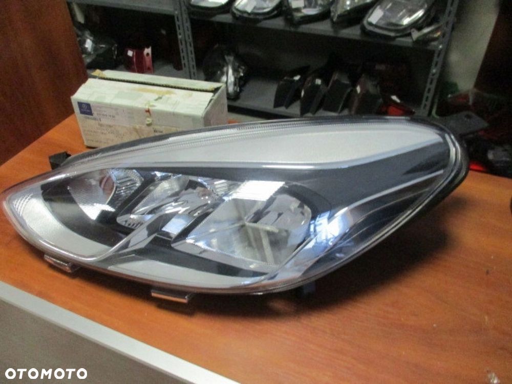 LAMPA PRZEDNIA LEWA FIESTA MK8 H1BB13W030AE - 1