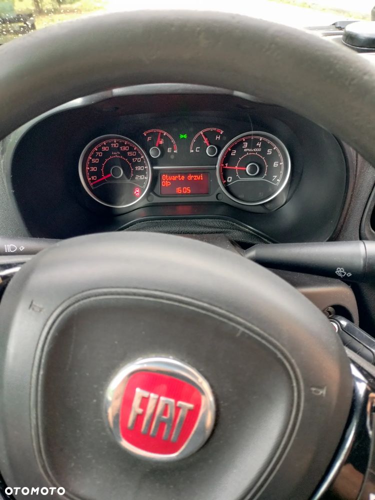 Fiat DOBLO - 17