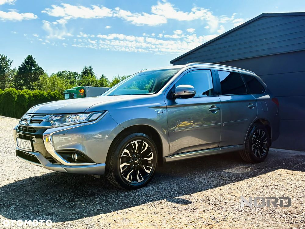 Mitsubishi Outlander 2.0 4WD Plus - 6
