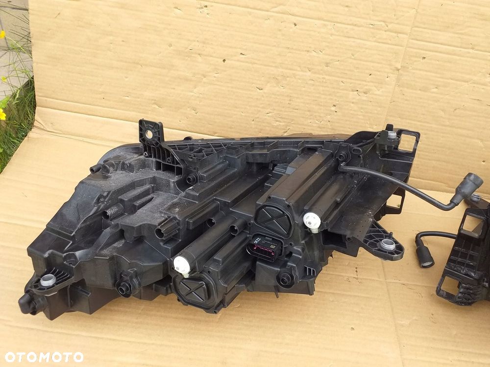 SKODA ENYAQ PRAWA  LEWA FULL LED UŻYWANA  5LB941016A - 7