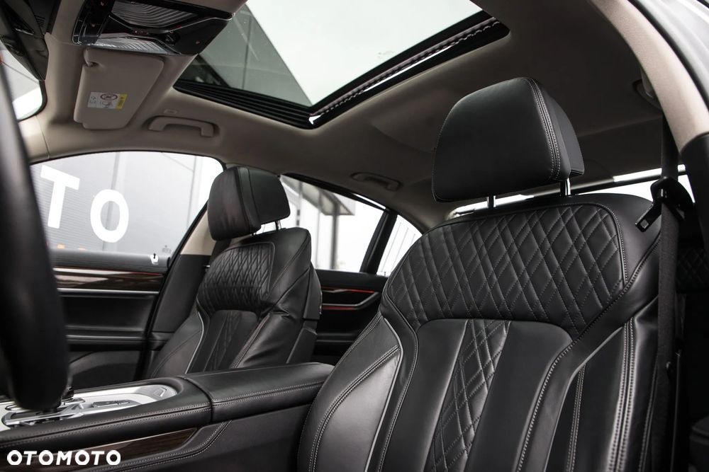 BMW Seria 7 730d xDrive - 35