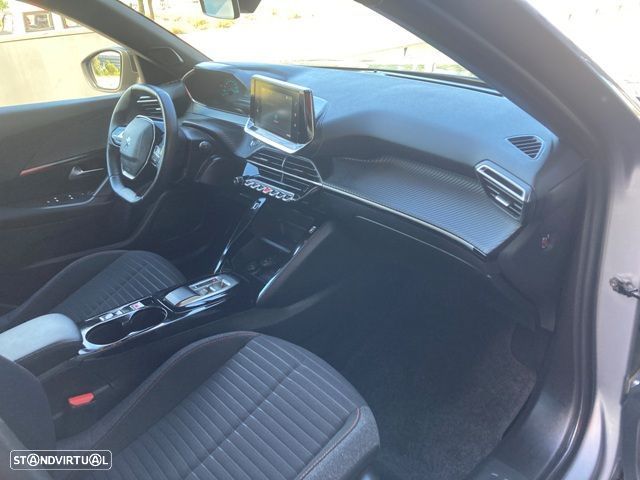 Peugeot e-2008 - 28