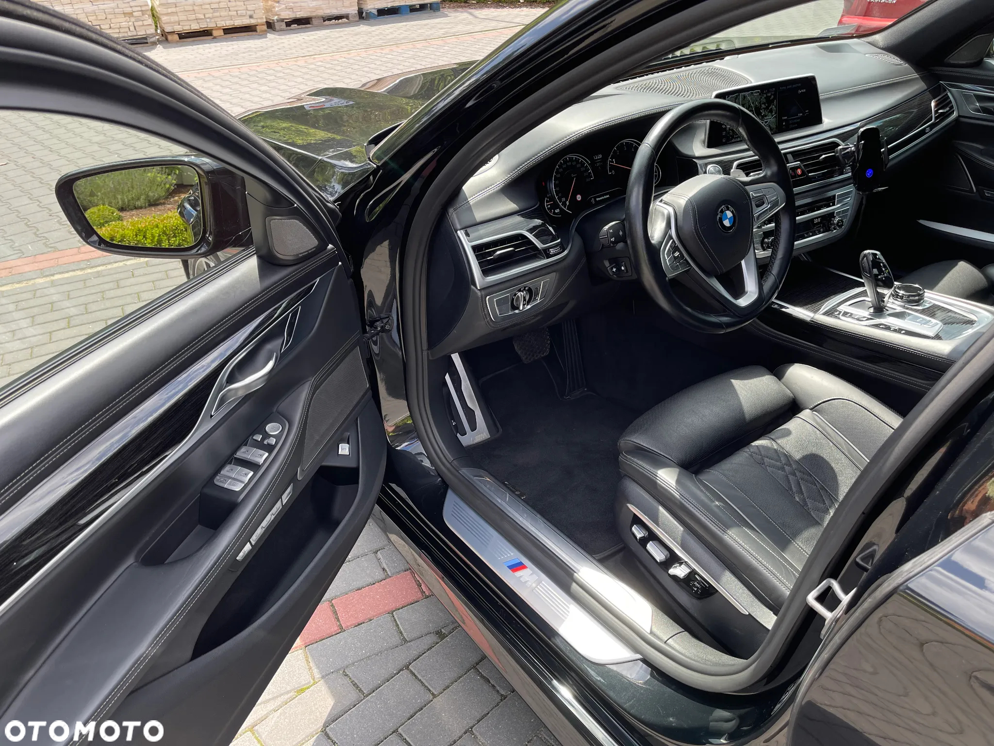 BMW Seria 7 750Li xDrive - 8