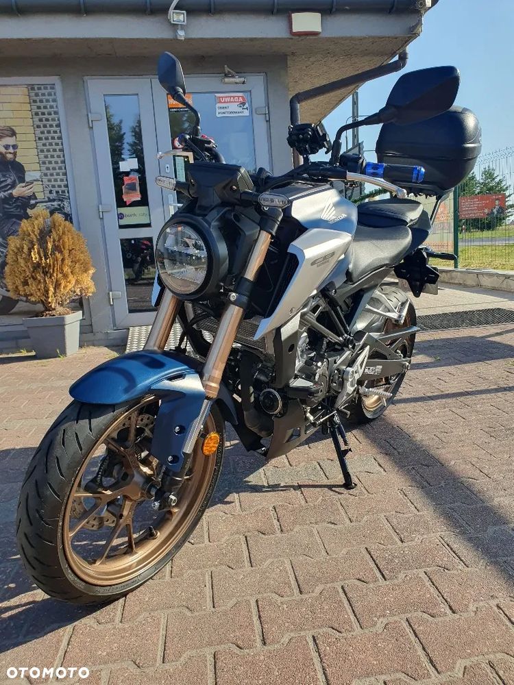Honda CB - 3