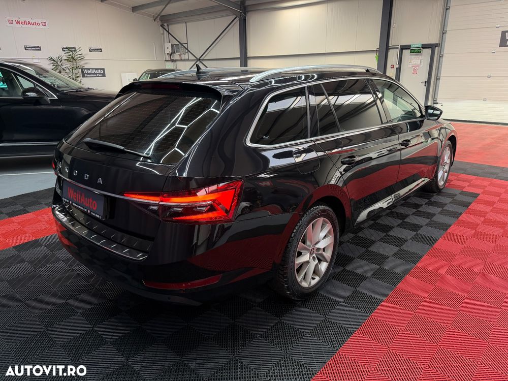 Skoda Superb 2.0 TDI DSG Ambition - 4