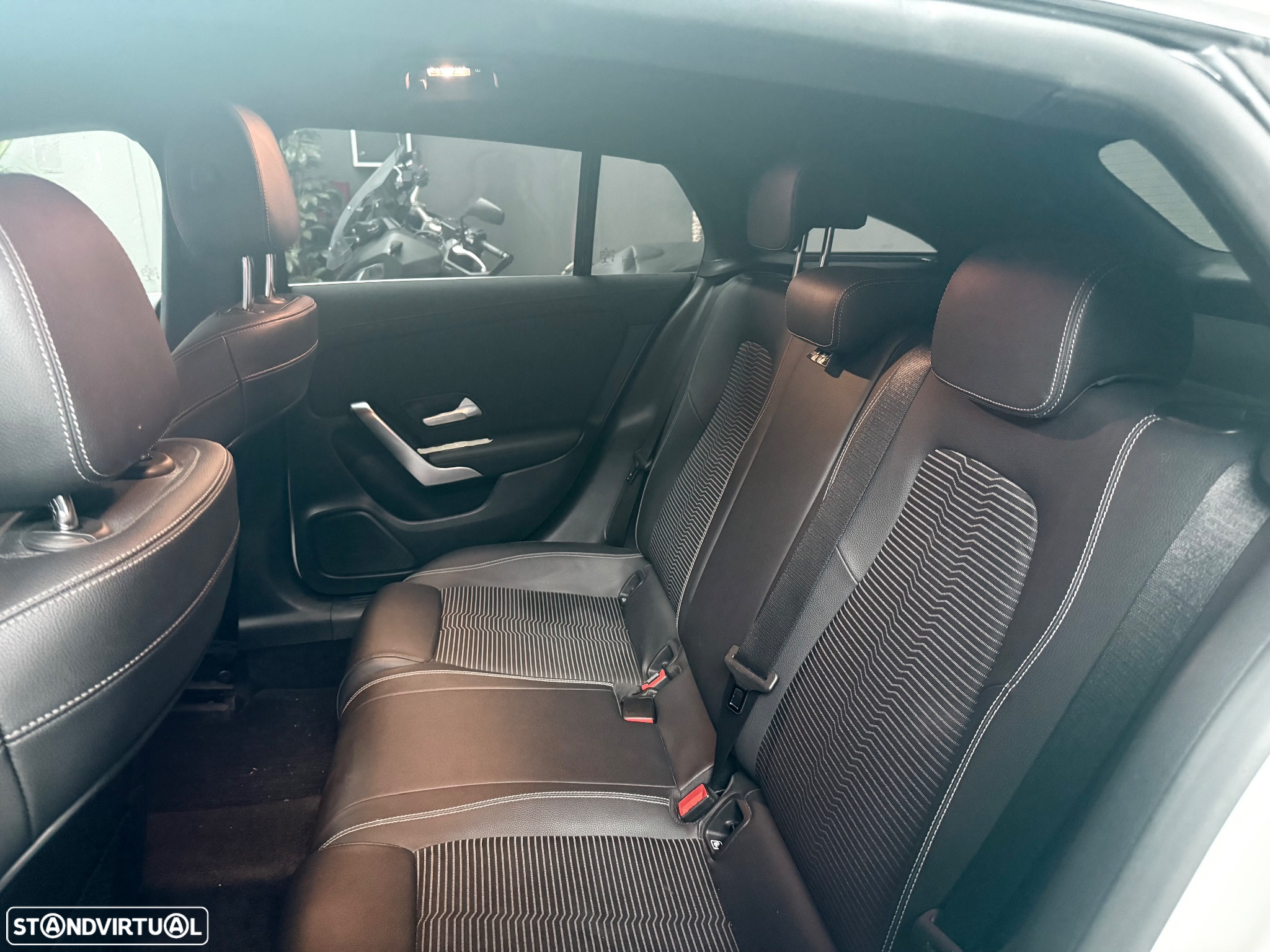 Mercedes-Benz CLA 200 d 4Matic Shooting Brake 8G-DCT Edition 1 - 19