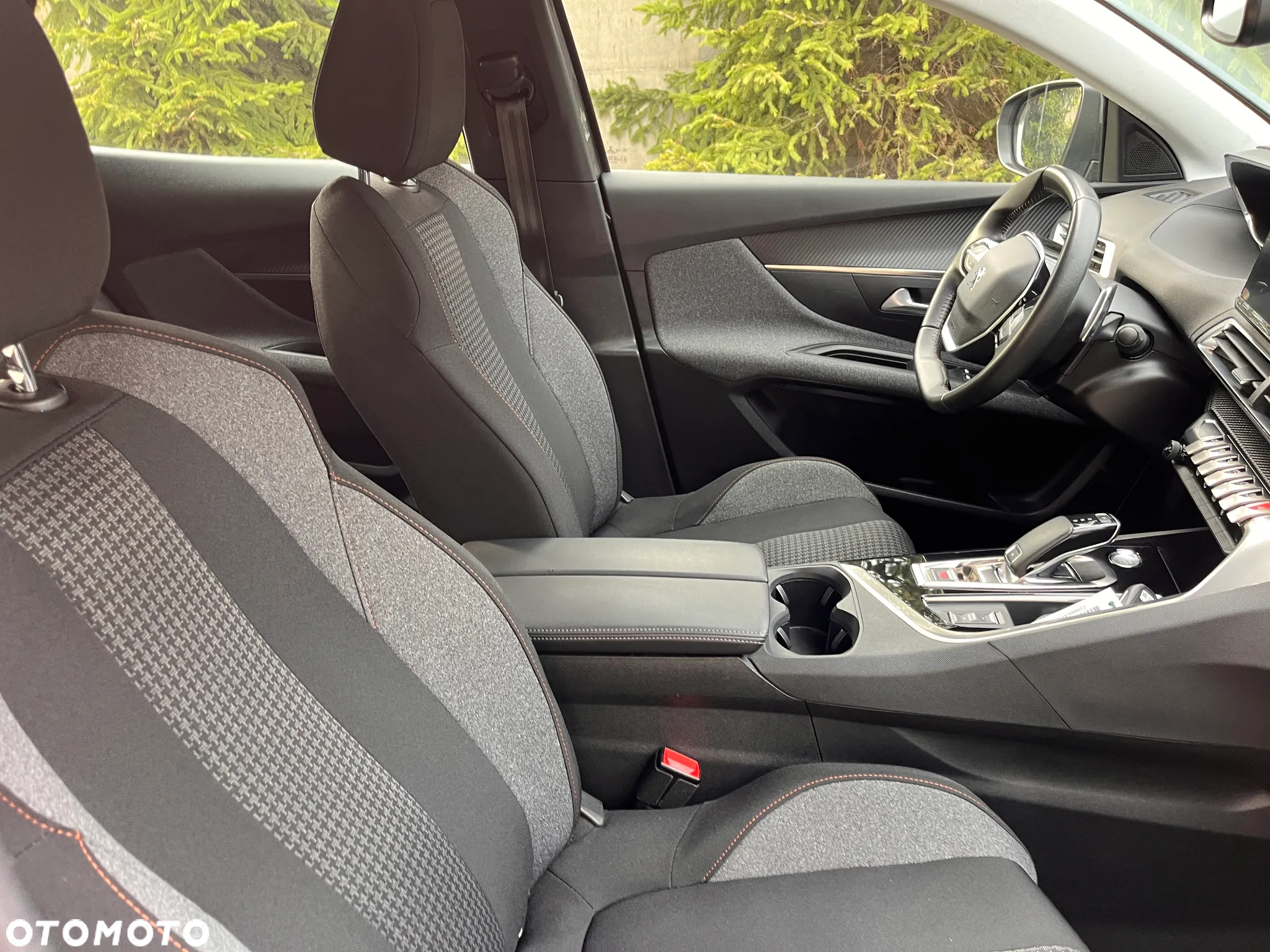 Peugeot 3008 PureTech 130 Stop & Start GPF EAT8 Active Business-Paket - 14