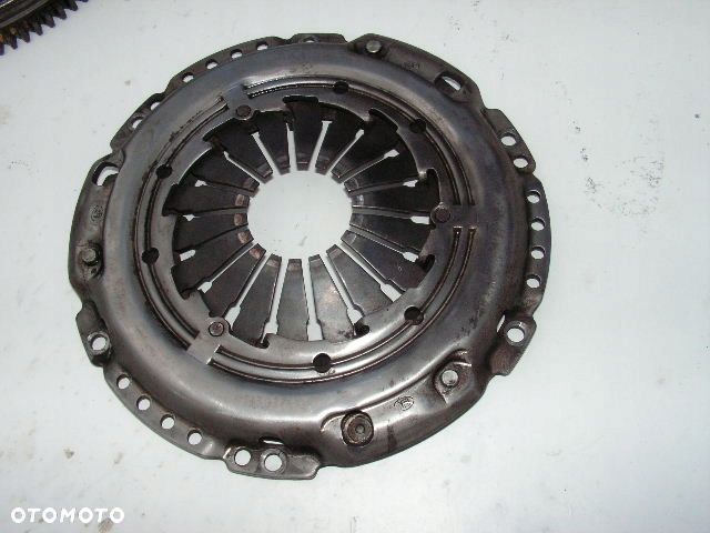 AVENSIS T22 2,0 TD KOŁO DWUMASOWE SPRZĘGŁO - 5