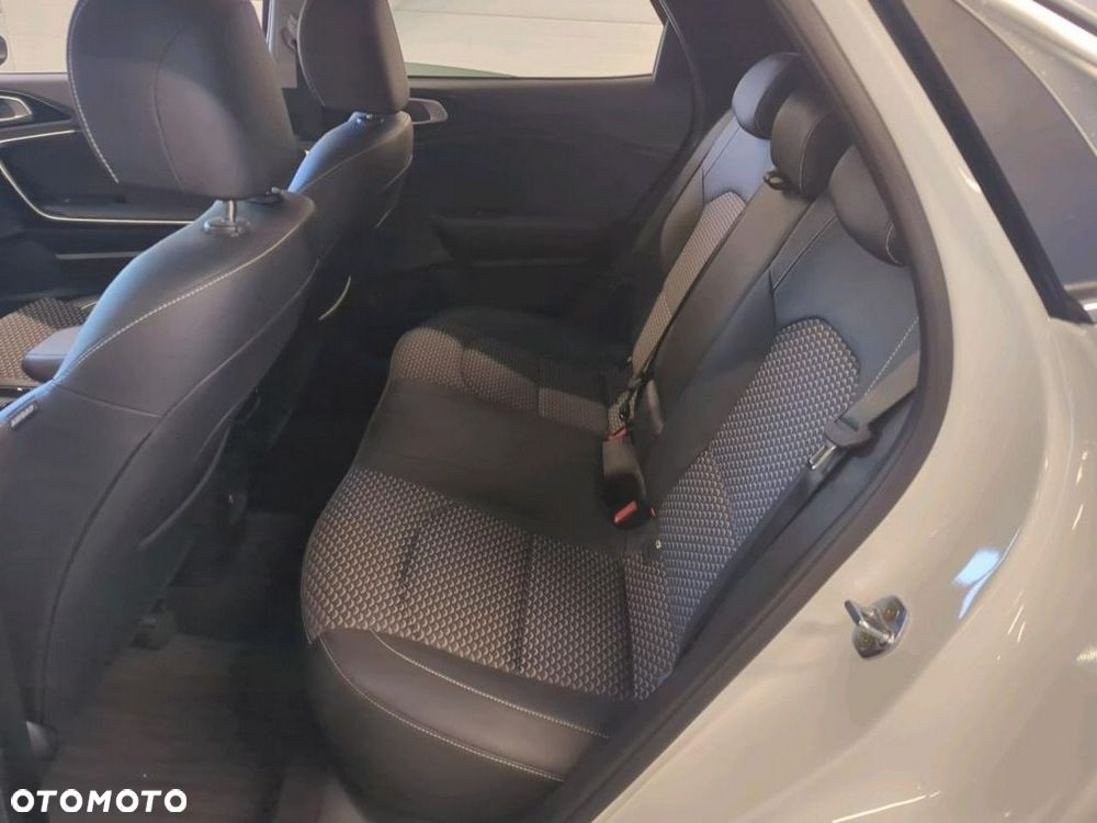 Kia XCeed - 7