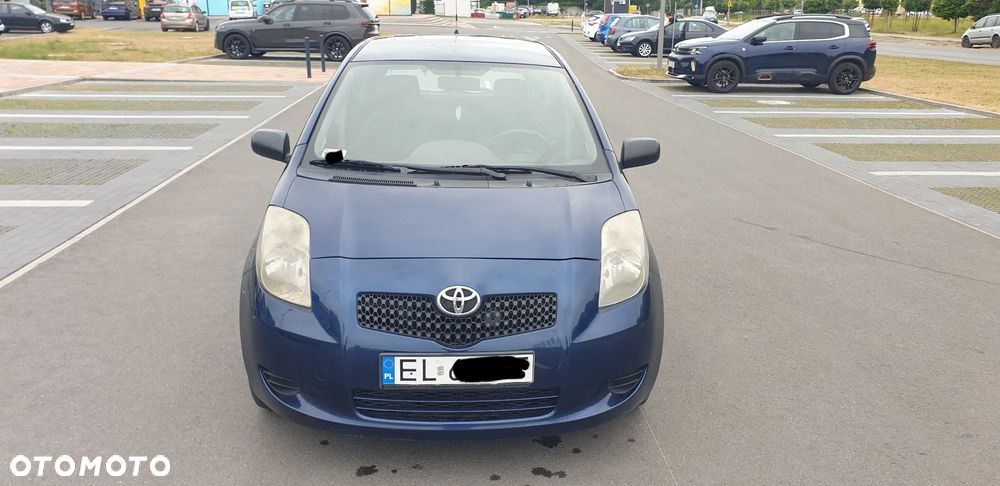 Toyota Yaris - 12