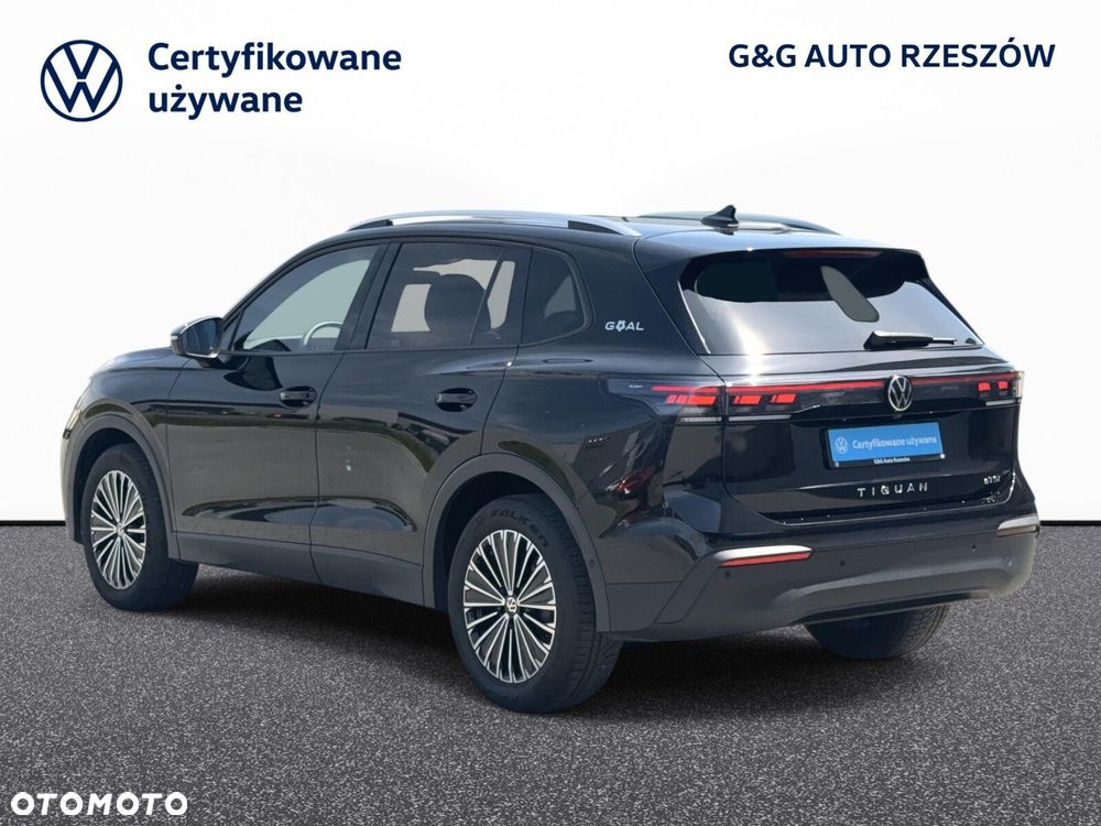 Volkswagen Tiguan - 5