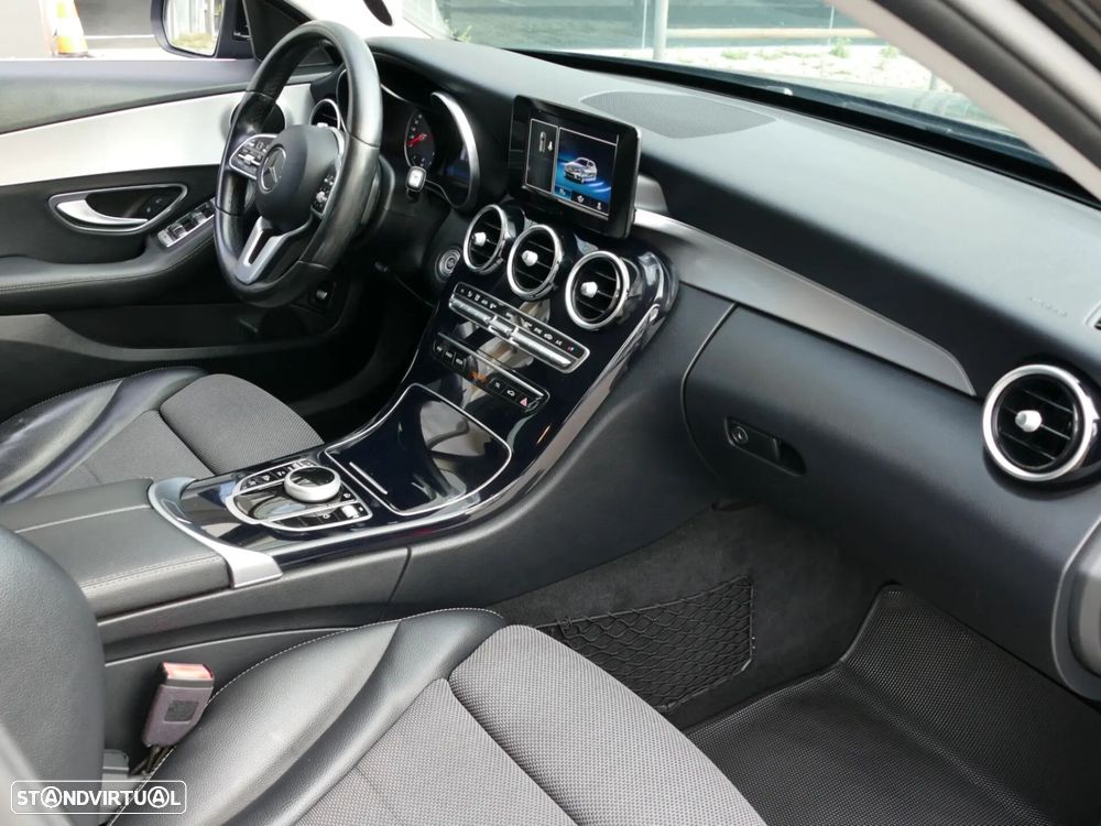 Mercedes-Benz C 200 - 28