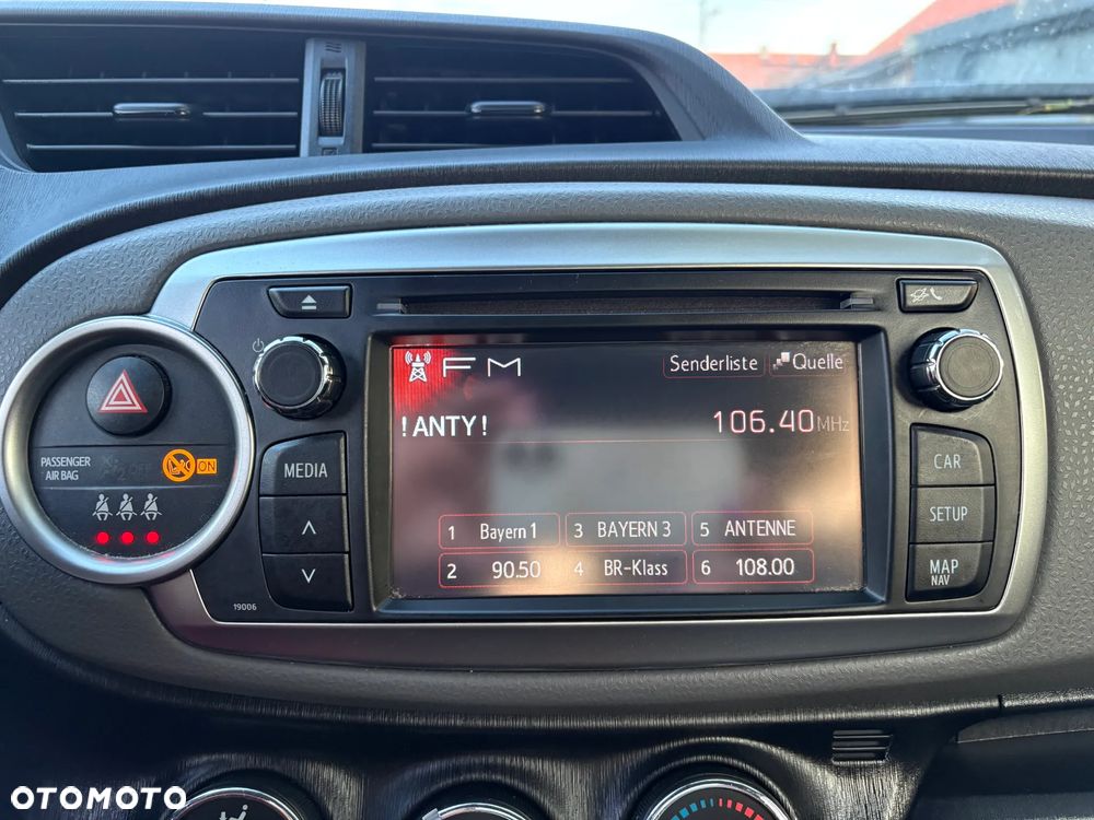 Toyota Yaris - 24