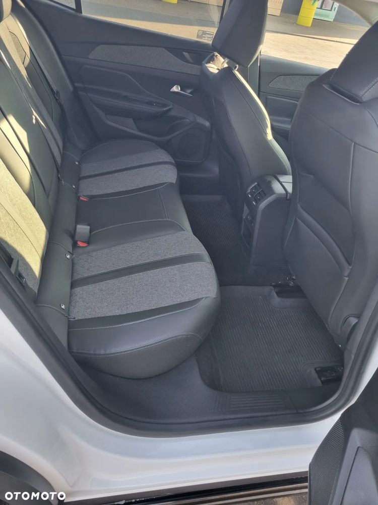 Peugeot 408 1.2 PureTech Allure Pack S&S EAT8 - 17