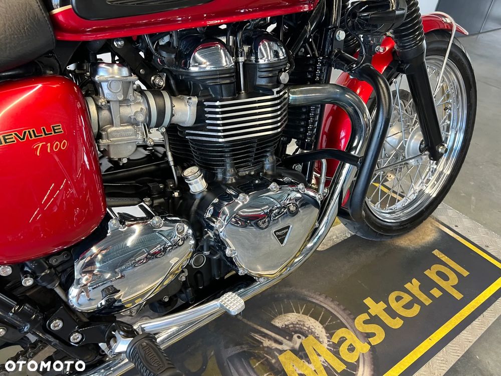 Triumph Bonneville - 28
