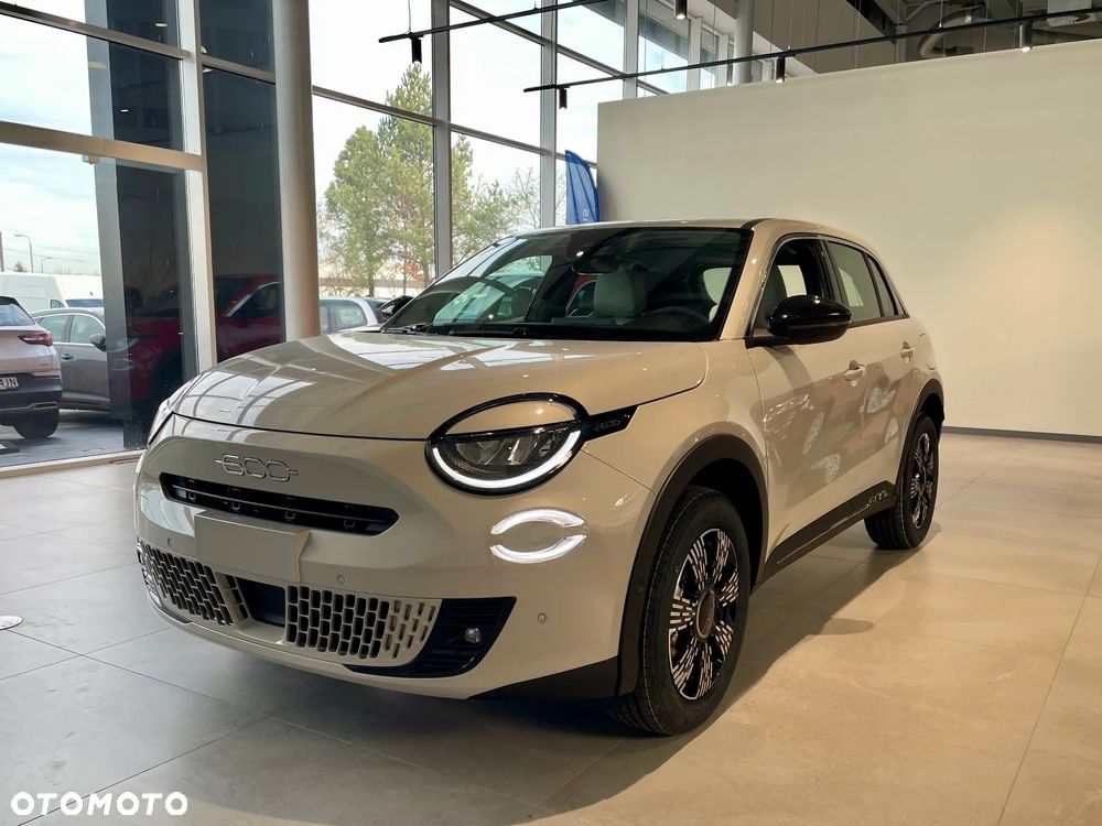 Fiat 600 1.2 Turbo Pop eDCT - 1