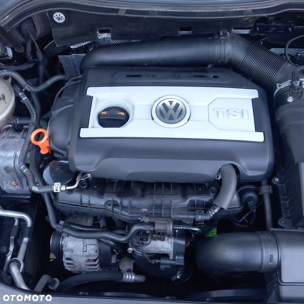 Volkswagen Passat 1.8 TSI R-Line Edition Plus - 29
