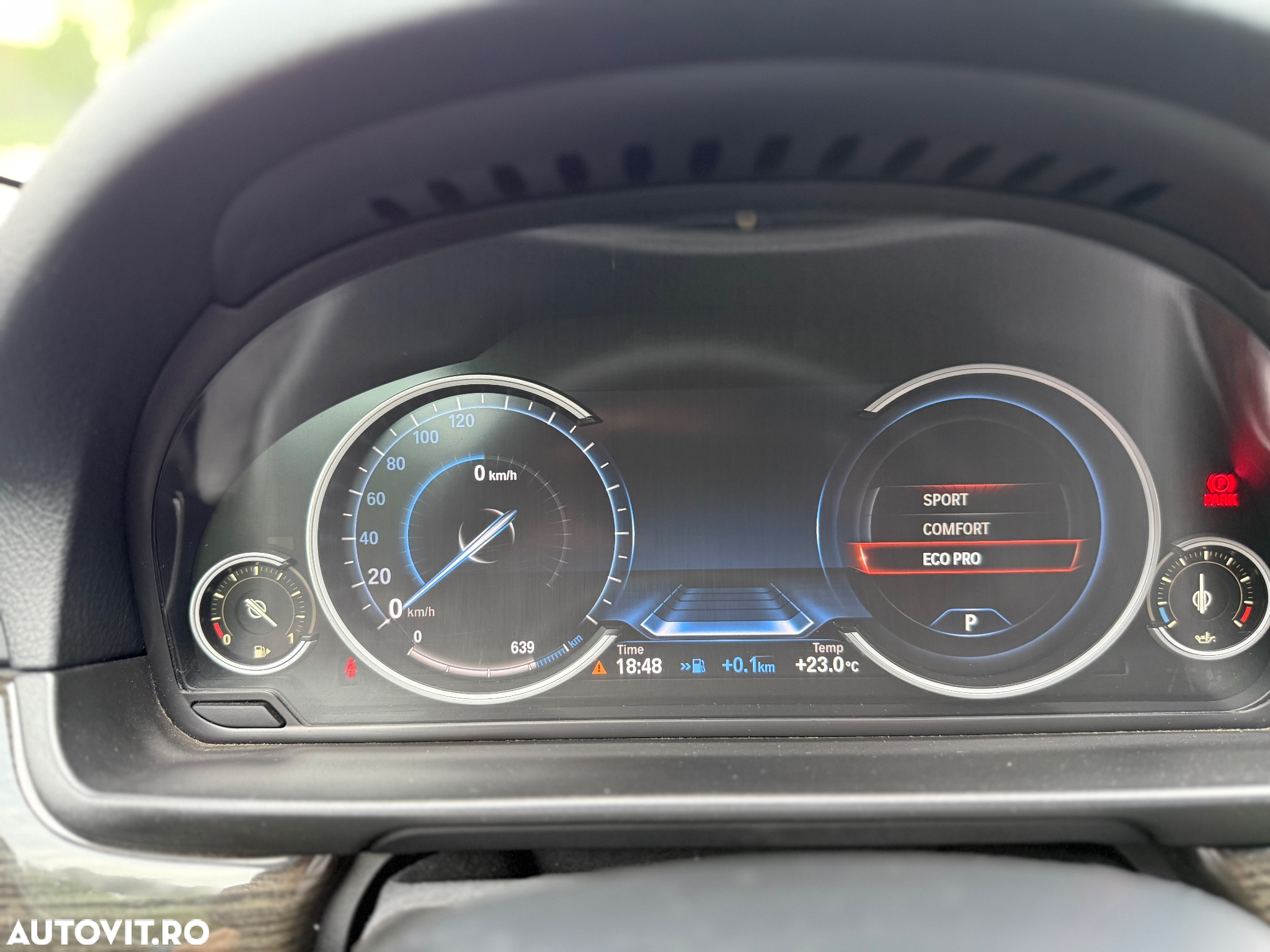 BMW Seria 5 520i Aut. Luxury Line - 12