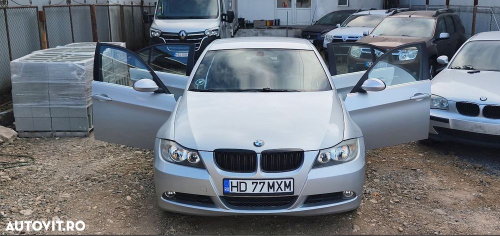 BMW Seria 3 325xi - 27