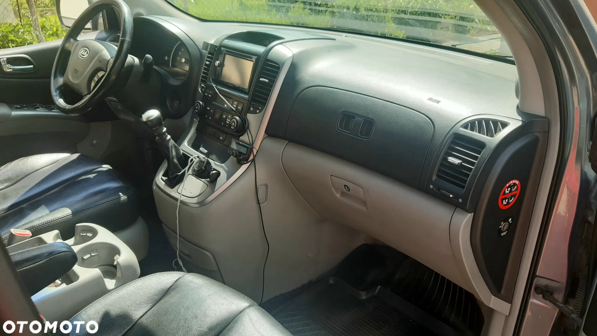 Kia Carnival - 9