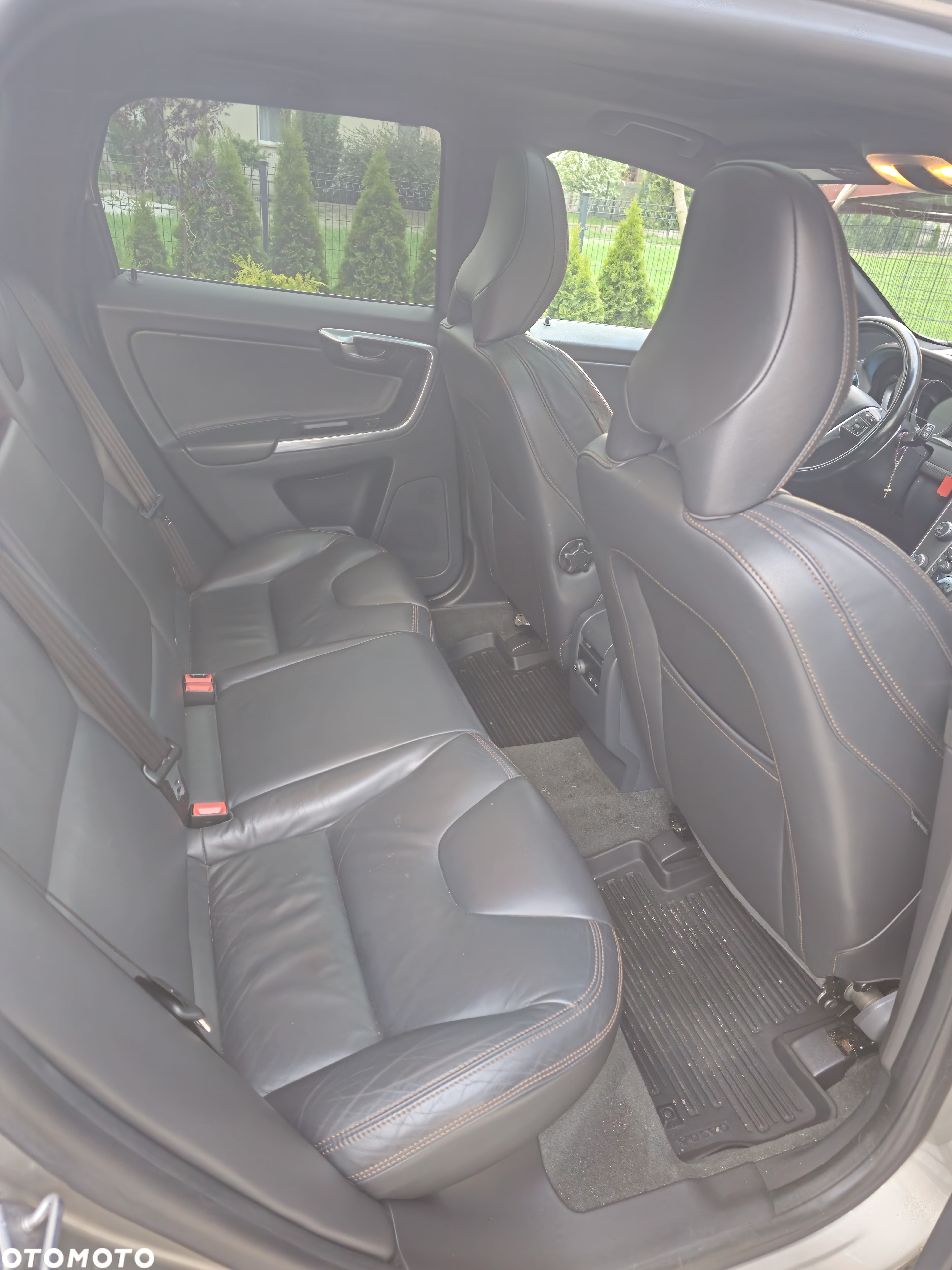 Volvo XC 60 B6 B AWD R-Design - 5