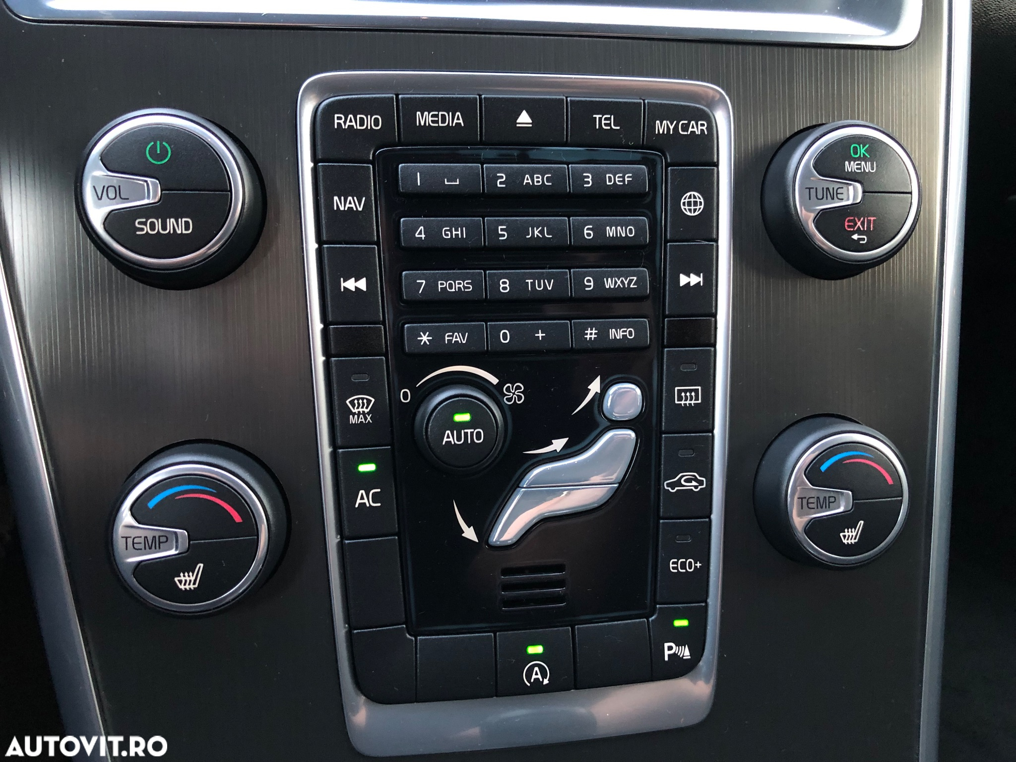 Volvo XC 60 D4 Geartronic Summum - 36