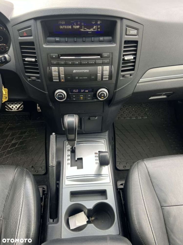 Mitsubishi Pajero 3.8 V6 Automatik Instyle - 14