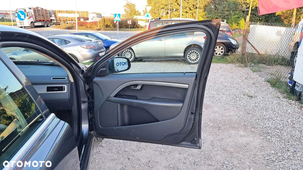 Volvo S80 2.5T Momentum - 13