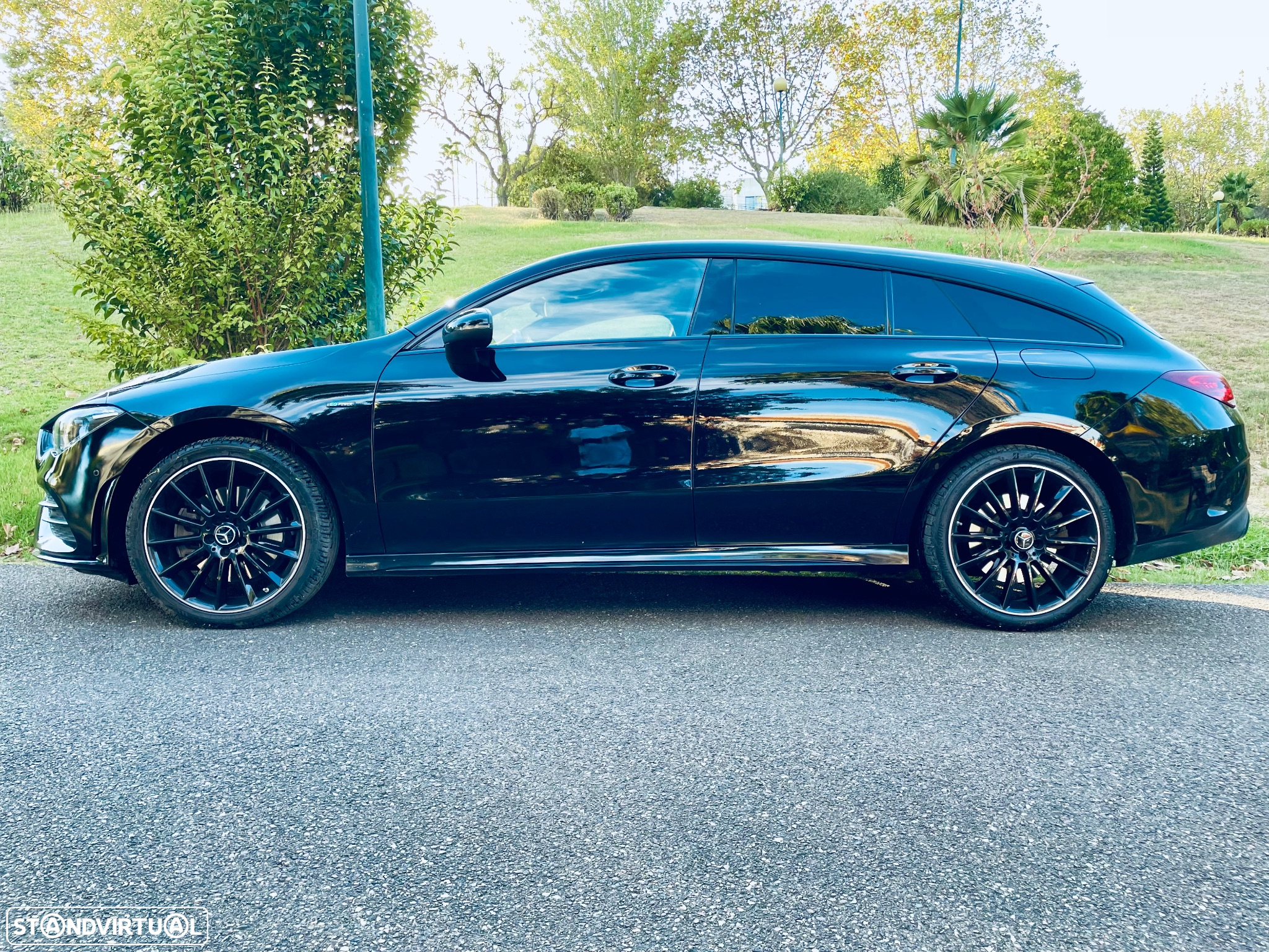 Mercedes-Benz CLA 250 e Shooting Brake AMG Line - 4