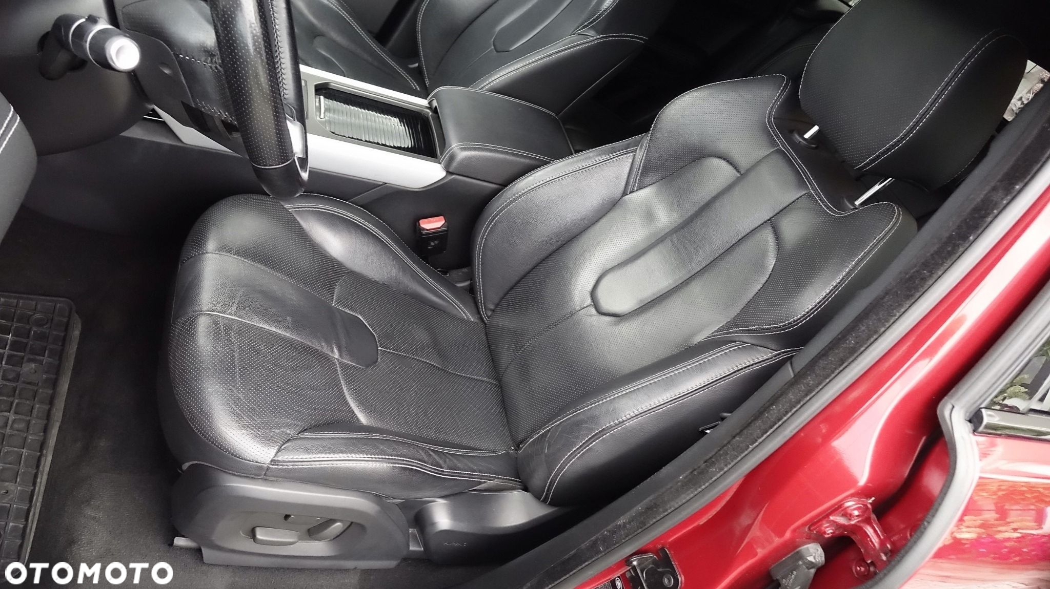 Land Rover Range Rover Evoque - 24