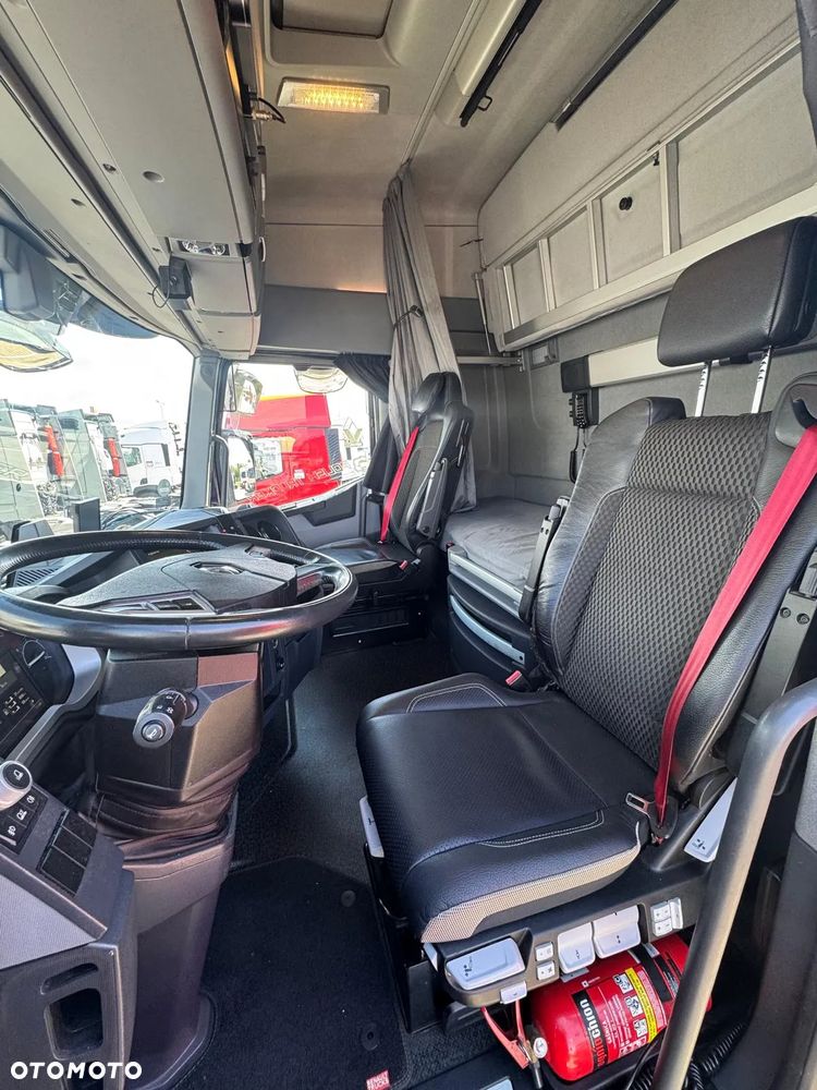 Renault T520 High Cab - 7