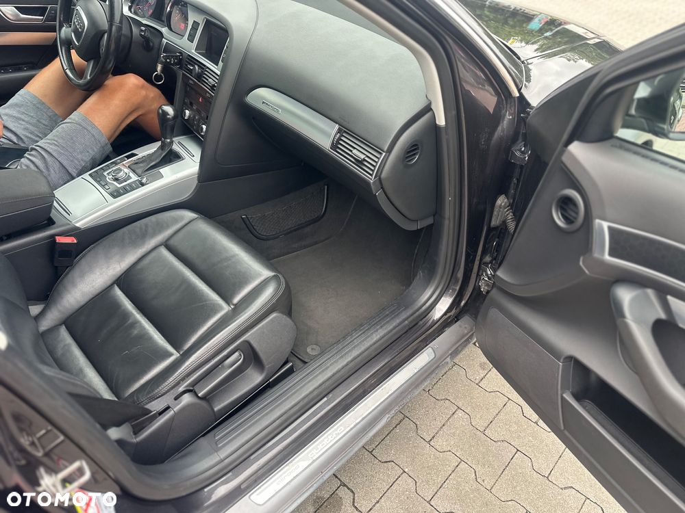 Audi A6 Allroad - 32