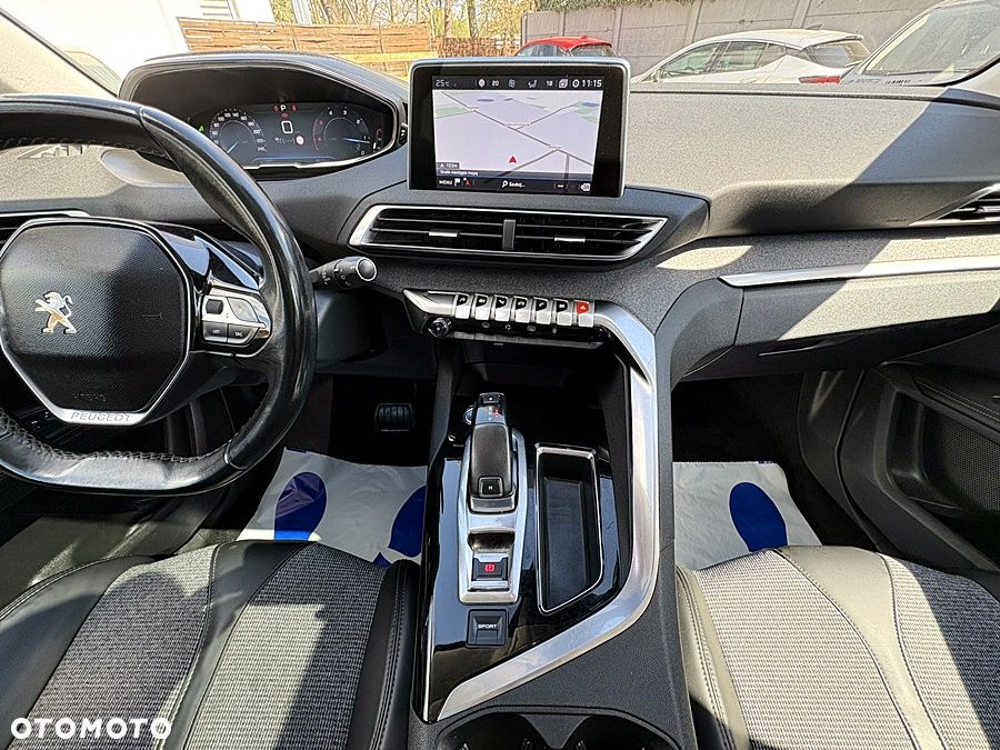 Peugeot 5008 BlueHDi 120 EAT6 Allure - 26