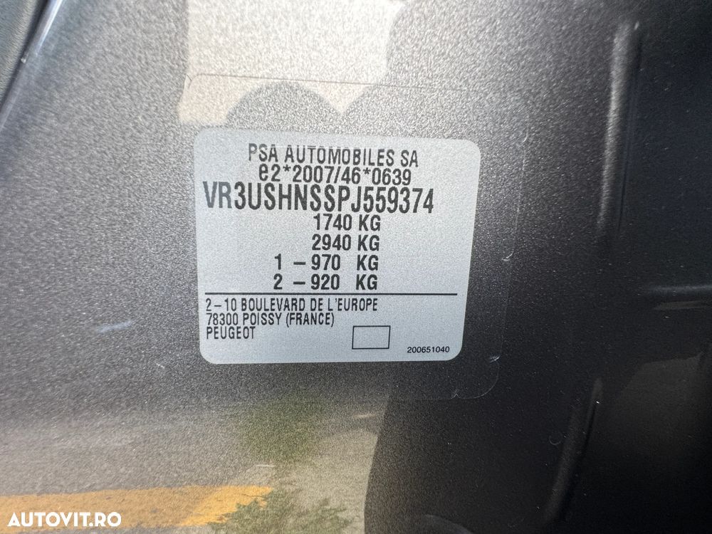 Peugeot 2008 PureTech 130 EAT8 Allure Pack - 29