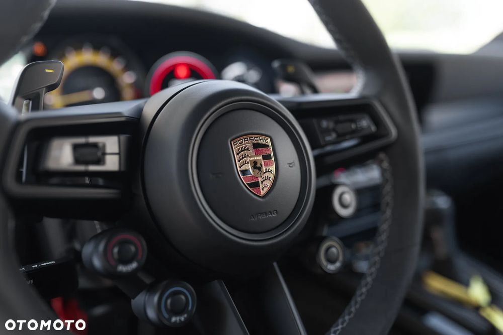 Porsche 911 - 24