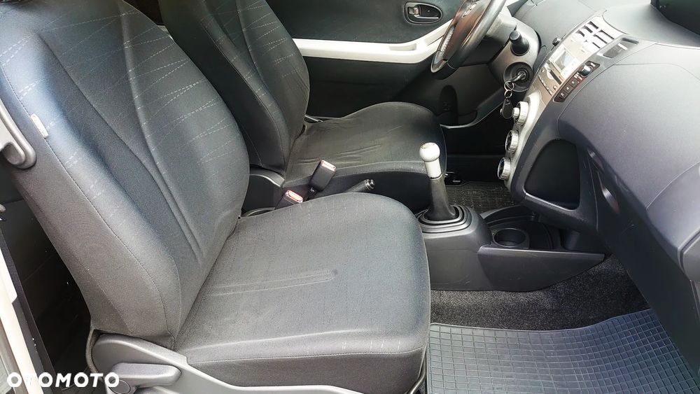 Toyota Yaris 1.0 VVT-i Style - 10
