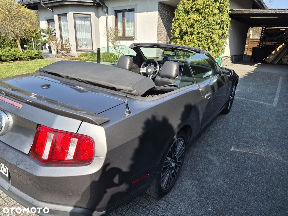 Ford Mustang 4.6 V8 GT Premium - 4