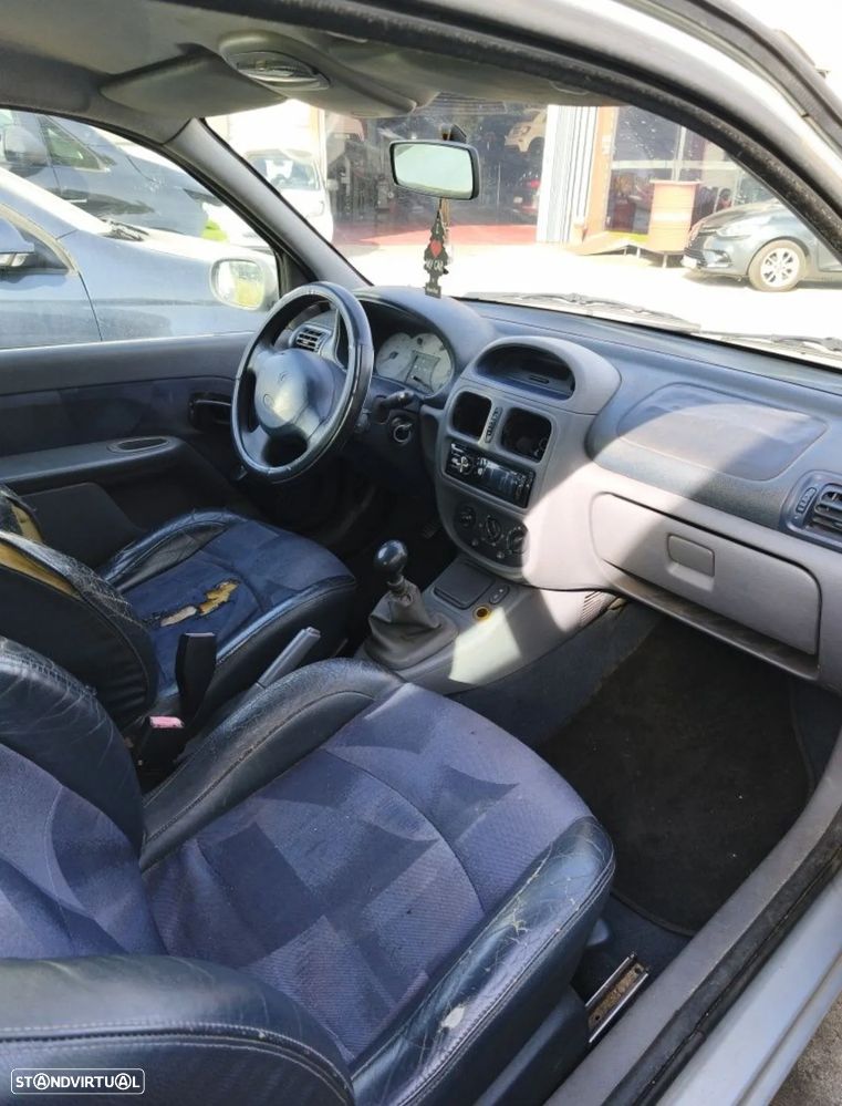 Renault Clio 1.4 16V Dynamique - 2