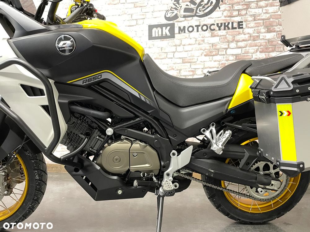 QJMOTOR SVT 650X - 3