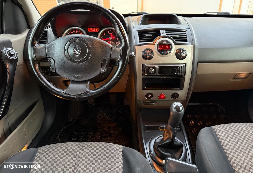 Renault Mégane Break 1.5 dCi C Dynamique - 17