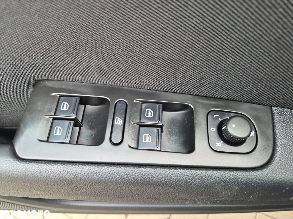 Skoda Superb 2.0 TDI DSG Exclusive - 19