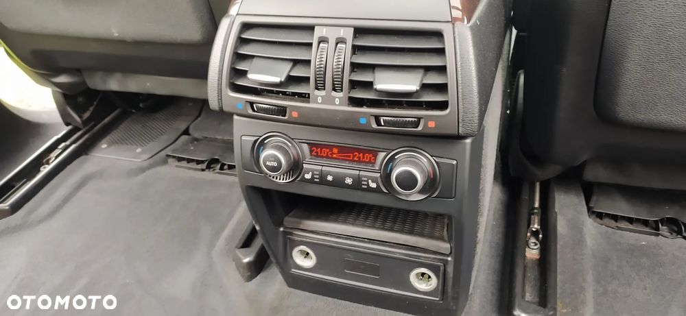 BMW X5 xDrive35i - 22
